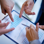 Liderar en tiempos de crisis: Estrategias para mantener el rumbo